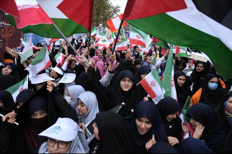 الصحوة الاجتماعية في إيران: أمل جديد في بناء مستقبل قائم على العدالة والإنسانية