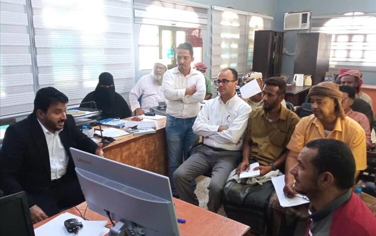 العساني يدشن دورة تدريبية حول "نظام المبيعات والشكاوى" لموظفي مؤسسة الاتصالات بساحل حضرموت