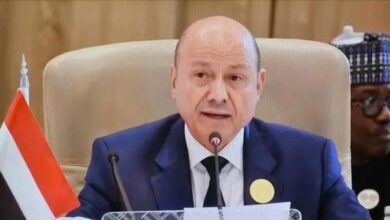العليمي: الشعب اليمني يخوض معركة وجودية منذ أكثر من عقد ضد المشروع الحوثي