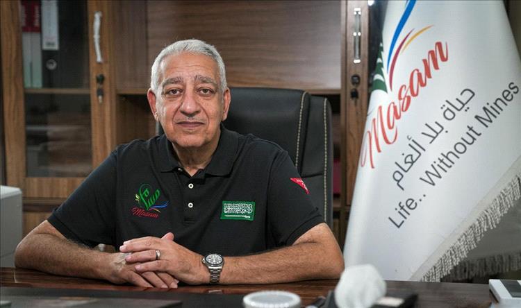 القصيبي يرفع شكره لخادم الحرمين الشريفين وولي العهد..بمناسبة تمديد عمل "مسام" لنزع الألغام في اليمن للعام الثامن