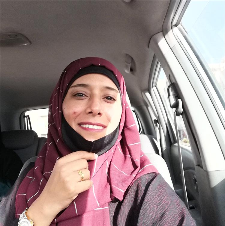 الناشطة العدنية مواهب عبدالرحمن تكشف خلفيات ما جرى في تظاهرات نساء عدن وتدين محاولات التسييس