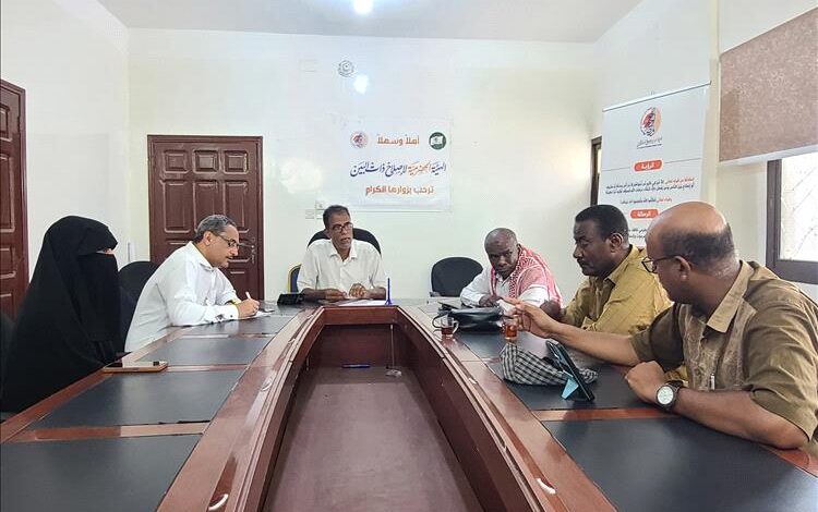 الهيئة الحضرمية لإصلاح ذات البين تعقد اجتماعها الدوري الأسبوعي لمناقشة سير عملها ونشاطها