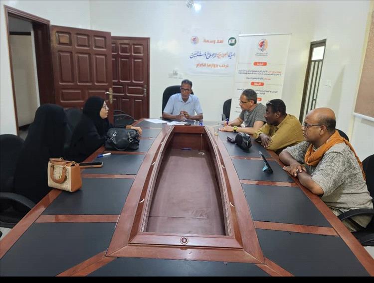 الهيئة الحضرمية لإصلاح ذات البين تناقش دور قطاع المرأة بالهيئة في تعزيز السلم المجتمعي