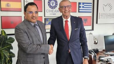 الوزير السقطري يبحث إقامة علاقات تعاون مشترك مع مدير مركز (CIHEAM BARI)