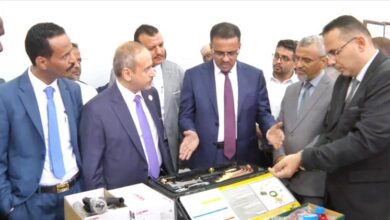 الوزير الوصابي وأمين عام محلي حضرموت العمقي يدشنان إنطلاق برنامج تطوير تخصص التبريد والتكييف في المعهد التقني بالمكلا بتمويل كويتي