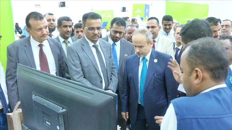 الوزير الوصابي وأمين عام محلي حضرموت يدشنان مشروع مسار لتأهيل خريجي الجامعات وبرنامج (مهنتي بين يدي 9)