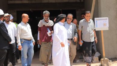 الوكيل العامري يتفقد عدداً من المشاريع التنموية في مديرية القطن