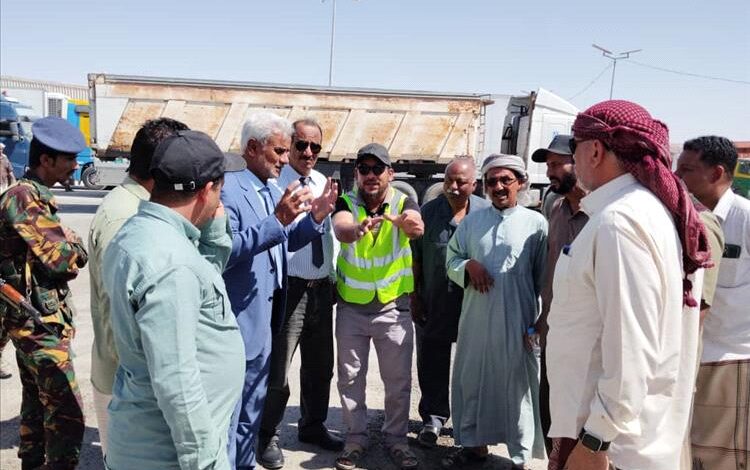 الوكيل قويزان يتفقد سير أعمال تطوير جمرك شحن ويبحث مع الجهات المعنية أبرز التحديات والمشاريع المتعثرة