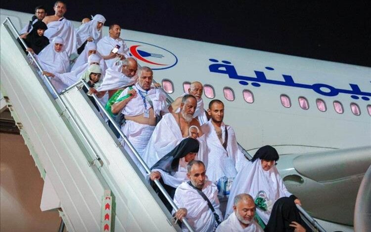 انطلاق عملية تفويج الحجاج اليمنيين إلى الأراضي المقدسة فجر الأربعاء من مطار عدن