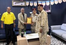 بحضور معالي وزير الدفاع.. مدير مرور عدن يكرم مدير دائرة الإمداد والتموين قائد القاعدة الإدارية العميد علي الكود