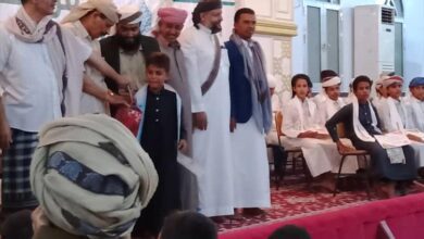برعاية محافظ شبوة.. الوكيل الدغاري يكرم أوائل الدورات الصيفية لتحفيظ القرآن الكريم بمساجد عاصمة المحافظة عتق