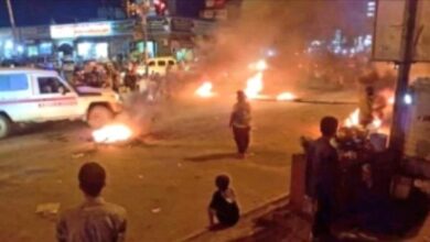 تجدد الاحتجاجات بسبب انقطاعات الكهرباء بعدن
