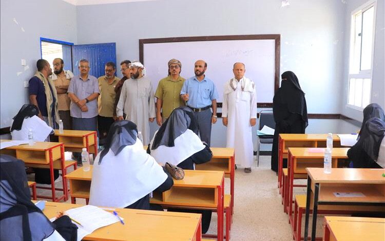 تدشين اختبارات إنهاء المرحلة الثانوية العامة بثانويات مديرية القطن