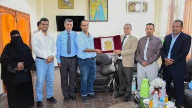 تقديرًا لجهوده في خدمة التعليم والبحث العلمي،،
جامعة عدن تُكرِّم الدكتور محمد صالح عُبادي