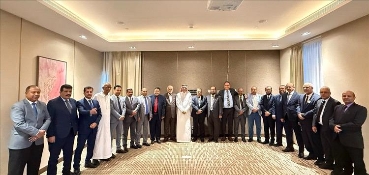 تكتل الأحزاب والمكونات السياسية يلتقي سفير مجلس التعاون الخليجي لمناقشة مستجدات الأوضاع في اليمن