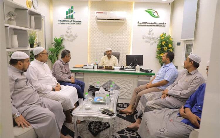 تكريم مميز في تريم.. مؤسسة الطبيب الزائر تشيد بإنجازات الوداد للتنمية وتعزز أواصر التعاون