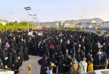 تنافس احتجاجي في عدن: تظاهرات نسائية الجمعة وأخرى للرجال السبت.. من ينتزع حقوق المدينة أولاً؟
