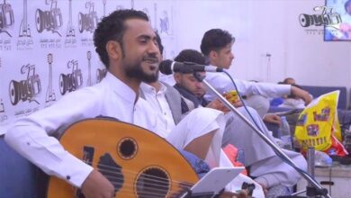 جماعة الحوثي تجبر الفنان خليل فرحان على الظهور بتسجيل مرئي يبرر جريمة اختطافه
