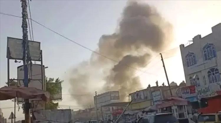 حادثة "صرف" تتكرر.. قتلى وجرحى بانفجار مخزن أسلحة حوثي في تعز