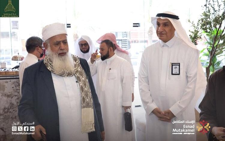رئيس لجنة مكتب شؤون حجاج اليمن بالمدينة المنورة يزور شركة الأدلاء لبحث ترتيبات استقبال الحجاج