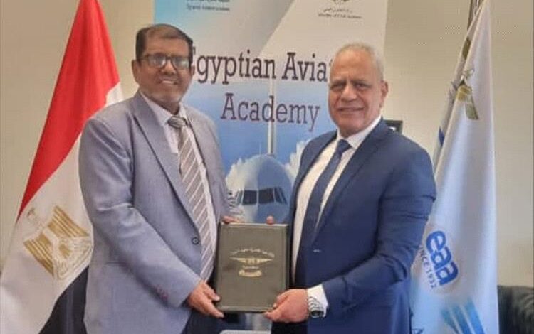 رئيس هيئة الطيران يبحث مع مدير الأكاديمية المصرية لعلوم الطيران تعزيز مجالات التعاون في التدريب والتأهيل