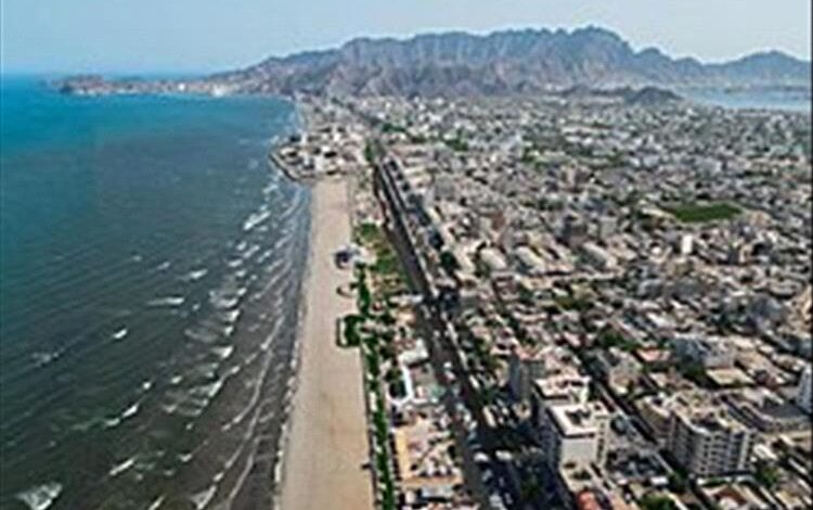 سكان محليون: رائحة دخان خفيفة لكن محسوسة تجتاح أجواء عدن