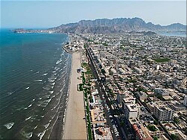 سكان محليون: رائحة دخان خفيفة لكن محسوسة تجتاح أجواء عدن