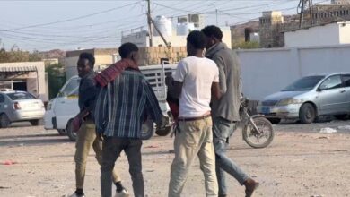 شبكات تهريب البشر في أبين.. ممرات بحرية غير شرعية وصمت أمني مريب