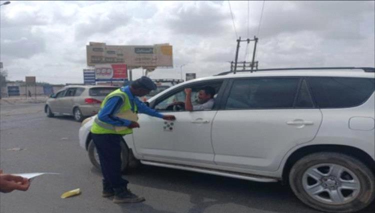 شرطة لحج تواصل أسبوع المرور العربي بحملات توعوية مكثفة في الشوارع والمؤسسات