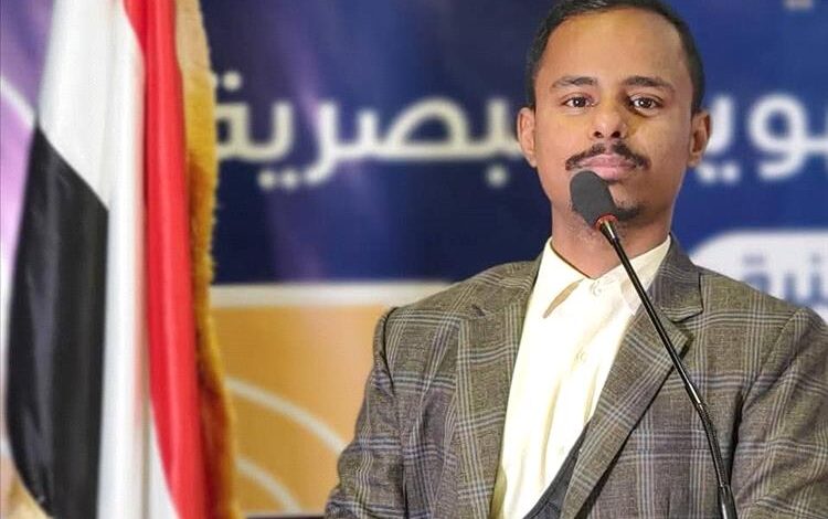 صحافي : تصويب العلاقة مع تحالف دعم الشرعية والدول الفاعلة هو طوق النجاة لليمنيين