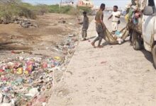 صندوق النظافة بأبين يواصل حملاته في مدينة شقرة الساحلية