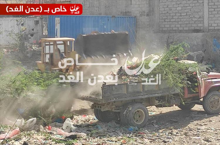 صندوق النظافة بمودية ينفذ حملة لنقل المخلفات الى خارج المدينة