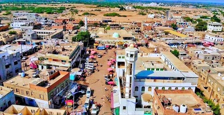عاصمة محافظة أبين تعاني من تدهور حاد في الخدمات