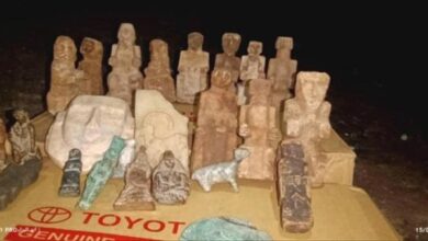 عبر باب المندب.. محاولة تهريب آثار