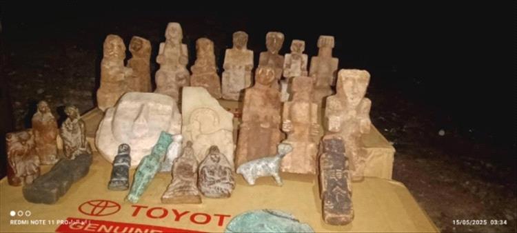 عبر باب المندب.. محاولة تهريب آثار