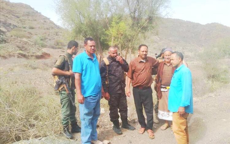 عضو الجمعية الوطنية والعميد القبه والوكيل البلعسي يتفقدون العمل في طريق سيلة غزال