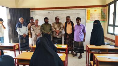 عضو الجمعية الوطنية والمدير العام ومدير التربية يدشّـنون اختبارات الثانوية العامة في يافع رصد