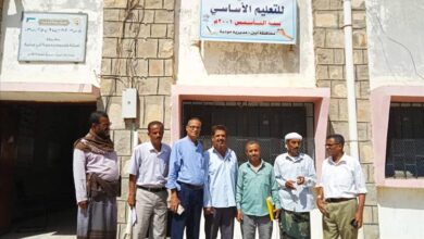 فريق المتابعة بمحافظة أبين يزور مدارس مودية ويعد بحل إشكاليات مستحقات المعلمين في برنامج التعليم التعويضي