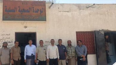 فريق تكاملي من مكتب الصحة بنصاب ينفذ نزولًا ميدانيًا إلى الوحدة الصحية الصلبة