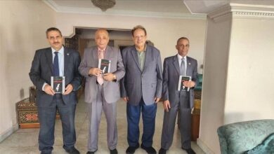 في زيارة ودية .. الرئيس علي ناصر محمد يستقبل أساتذة من جامعة الأزهر