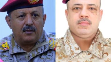 قائد اللواء 39 مدرع يعزي اللواء الركن صالح الجعيملاني بوفاة والدته
