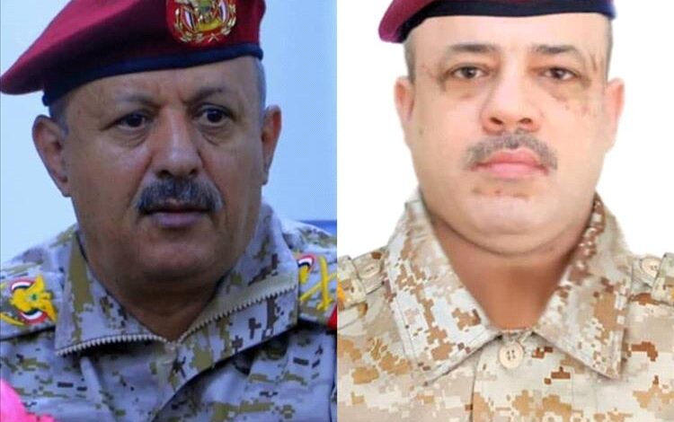 قائد اللواء 39 مدرع يعزي اللواء الركن صالح الجعيملاني بوفاة والدته