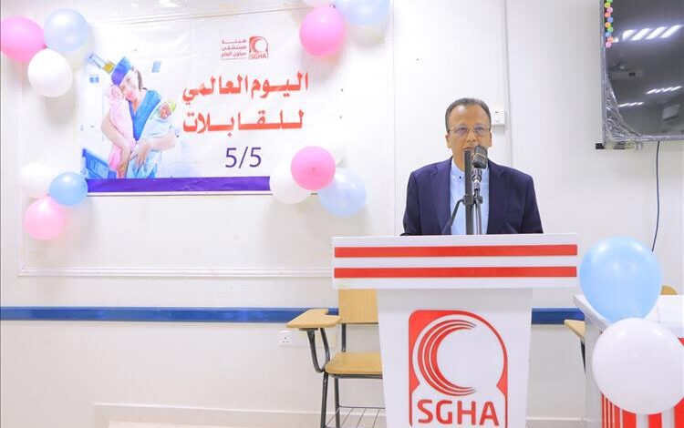 قابلات قسم الطوارئ التوليدية بهيئة مستشفى سيئون العام يحتفلن باليوم العالمي للقابلات