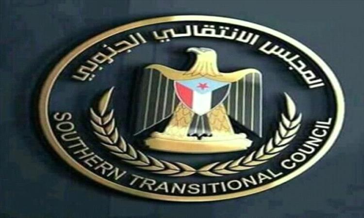 قيادي في الانتقالي: نمر بواقع مُرير.. فأين ستقف حكومة بن بريك؟