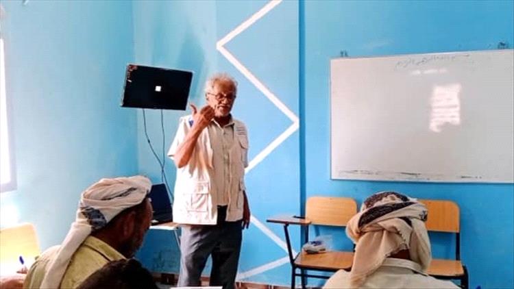 لحج... انطلاق دورة تدريبية حول استخدام التقنيات الزراعية الحديثة في ردفان