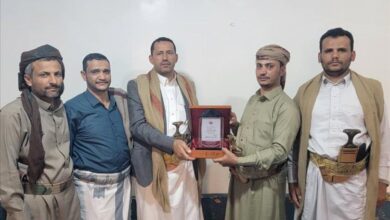 مأرب: صندوق رعاية الشهداء والجرحى والمعاقين في مديرية نهم يكرم العميد شاطر ناجي الطوقي تقديراً لعطائه ودعمه الإنساني والوطني