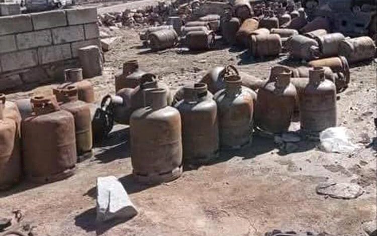 محطات الغاز المنزلي على الطرقات العامة في مديرية الحد بيافع تُهدد حياة المواطنين