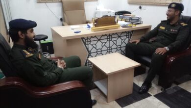 مدير أمن مطار الريان بحضرموت يزور قسم شرطة الفيوش بلحج ويشيد بالانضباط والجهوزية الأمنية