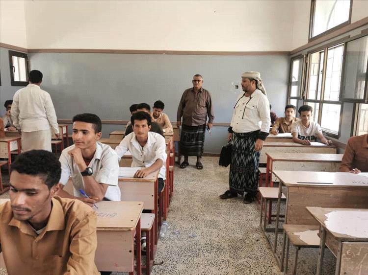 مدير تربية يافع رصد يتفقد سير اختبارات الثانوية العامة في مركزي خالد بن الوليد وعلي محسن للبنات رخمة