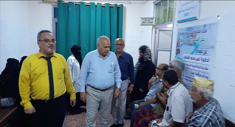 مدير صحة عدن يدشن المخيم الطبي المجاني للأمراض المزمنة في مجمع القطيع الصحي بصيرة